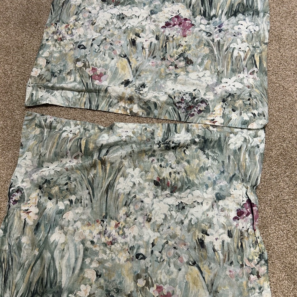 Pottery Barn Giverny Fleur Duvet Cover and Standard Shams in Sage and Pink - Picture 7 of 7